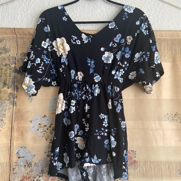 Floral romper - Picture 1 of 3